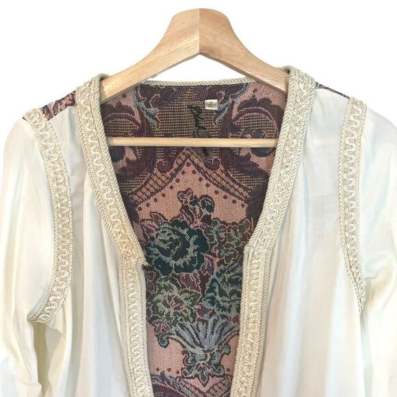 Black Swan Tapestry Cardigan - Picture 2 of 8